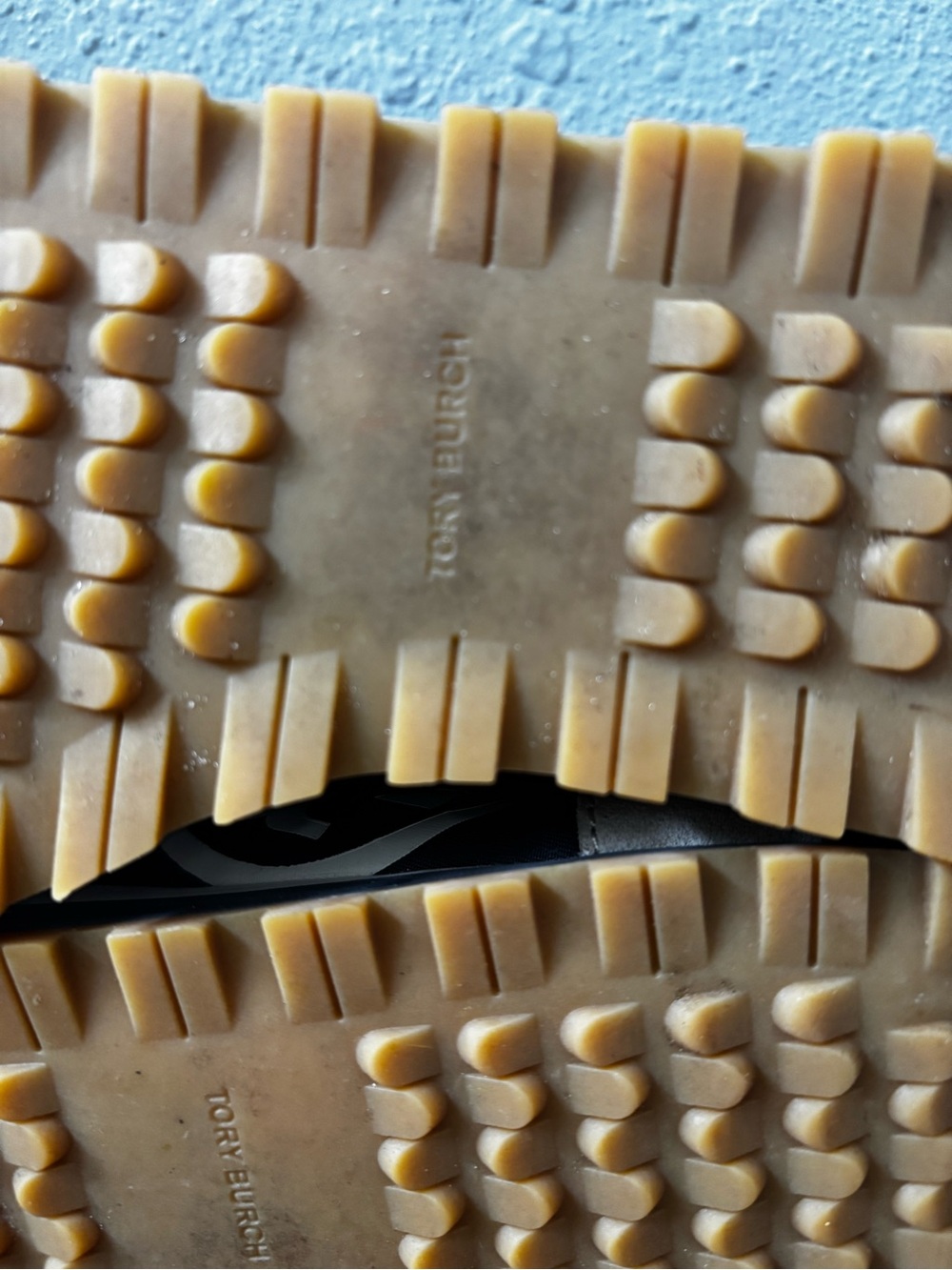 Tory Burch Leigh Trainer Sneakers - Picture 14 of 15